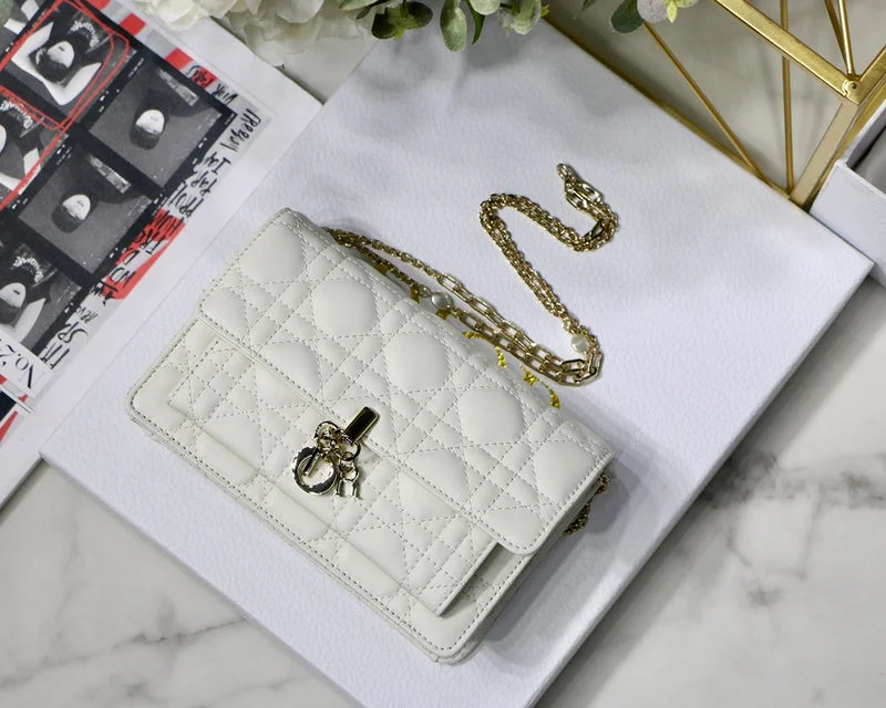 Budget Friendly Zynteeqs - Latest - 6459 Fashion Bags With Huge Discounts