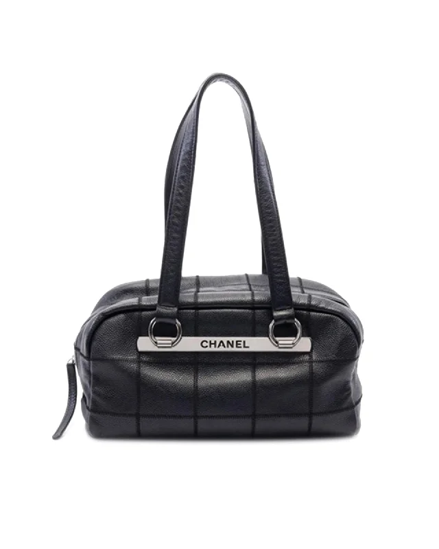 Laid-Back Fashion Offers Caviar Leather Shoulder Bag with Chain Strap and Zip Closure Fashion Bags, Huge Savings Laid-Back Fashion Offers Caviar Leather Shoulder Bag with Chain Strap and Zip Closure Fashion Bags, Huge Savings