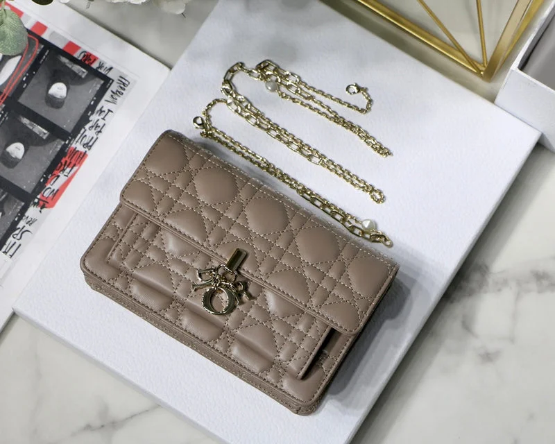 Trendy Fashion Sale Zynteeqs - Latest - 6456 Designer Bags At Lower Prices