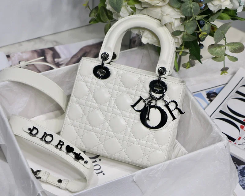 Bold Fashion Sales Zynteeqs - Latest - 6472 High-End Bags, Low-End Prices