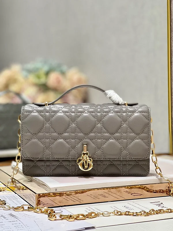 Clearance Bags For Budget Shoppers LCE - DIR Bags - 1354 Fashionable Bags With Special Seasonal Offers Clearance Bags For Budget Shoppers LCE - DIR Bags - 1354 Fashionable Bags With Special Seasonal Offers