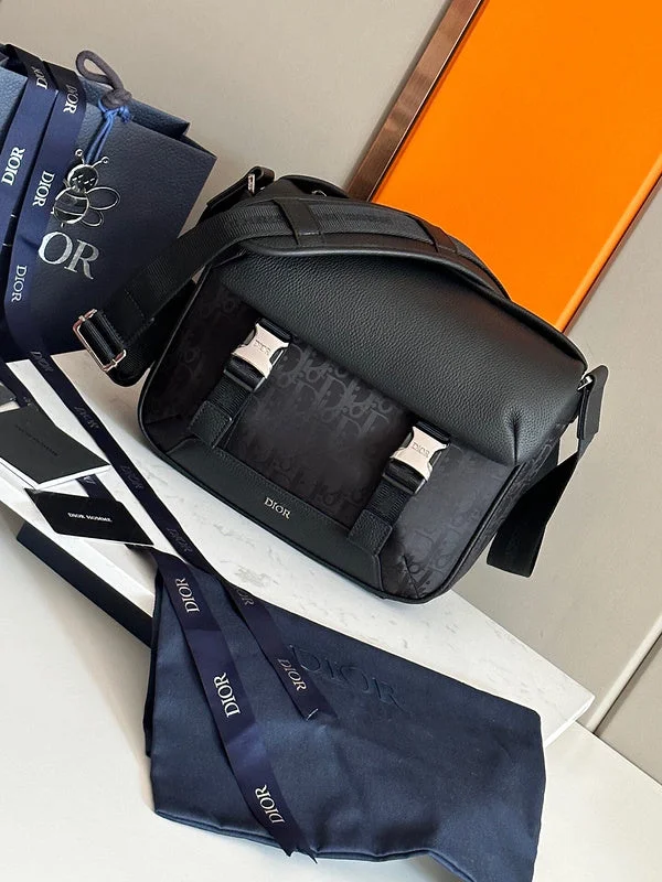 Lightweight And Affordable Bags LCE - DIR Bags - 1359 Huge Handbag Markdowns – Update Your Collection Now Lightweight And Affordable Bags LCE - DIR Bags - 1359 Huge Handbag Markdowns – Update Your Collection Now