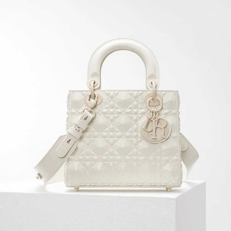 Bags For Urban And Trendy Looks Zynteeqs - Latest - 6488 Don't Miss Out – Handbag Discounts Bags For Urban And Trendy Looks Zynteeqs - Latest - 6488 Don't Miss Out – Handbag Discounts