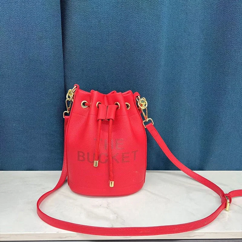 bucket red