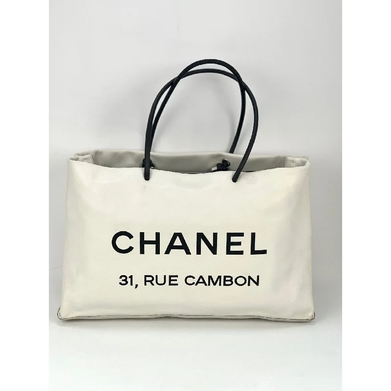 Chanel Essential 31 Rue Cambon Slopping White Leather Tote Grab Stylish Bags Before They're Gone Chanel Essential 31 Rue Cambon Slopping White Leather Tote Grab Stylish Bags Before They're Gone