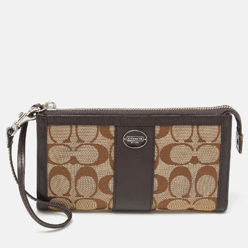 Coach /beige Signature Canvas And Leather Zip Wristlet Pouch Statement Bags At Unbelievable Discounts – Shop Today Coach /beige Signature Canvas And Leather Zip Wristlet Pouch Statement Bags At Unbelievable Discounts – Shop Today