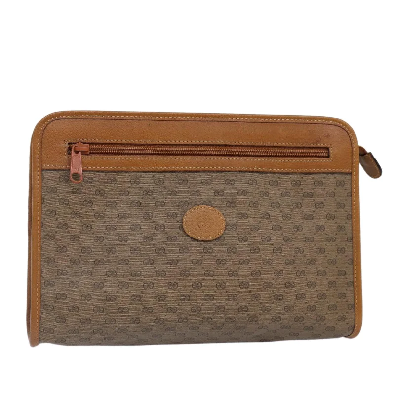 Gucci Gg Canvas  Canvas Clutch Bag (Pre-Owned) Grab Stylish Bags Before They're Gone