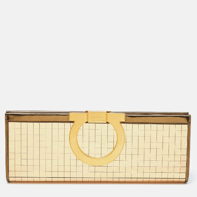 Salvatore Ferragamo Acrylic And Leather Musa Gancini Clutch Premium Handbags At Unbeatable Markdowns Salvatore Ferragamo Acrylic And Leather Musa Gancini Clutch Premium Handbags At Unbeatable Markdowns