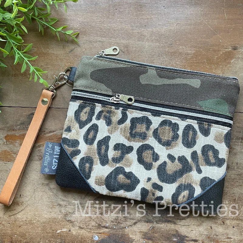 SHIPS TODAY Leopard & Camo Double Zipper Wristlet Fashion Bags, Limited Offer
