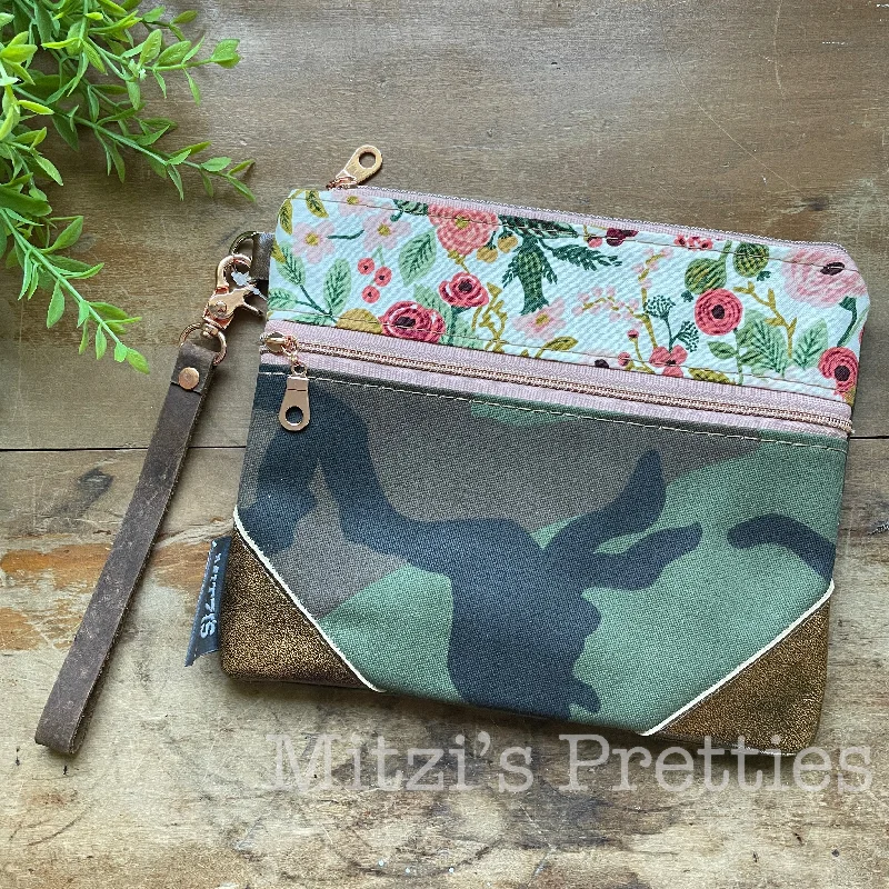 SHIPS TODAY Rifle Paper Co Floral & Camo Double Zipper Wristlet Fashion Bags, Huge Savings SHIPS TODAY Rifle Paper Co Floral & Camo Double Zipper Wristlet Fashion Bags, Huge Savings