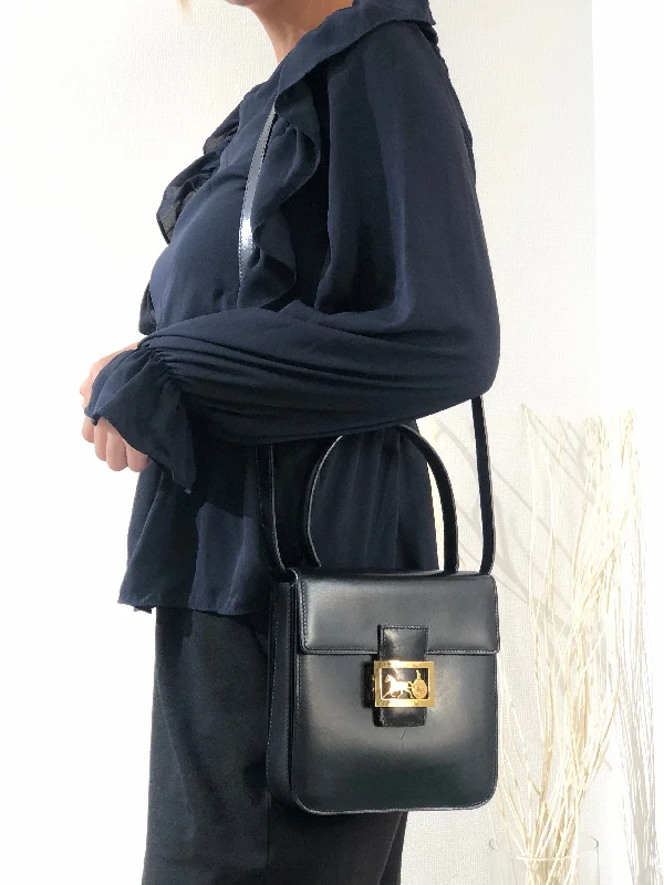 CELINE Horse carriage Two-way Top Handle Handbag Crossbody Shoulder bag Black Vintage Old celine y8hzsk Statement Bags With Exclusive Savings CELINE Horse carriage Two-way Top Handle Handbag Crossbody Shoulder bag Black Vintage Old celine y8hzsk Statement Bags With Exclusive Savings