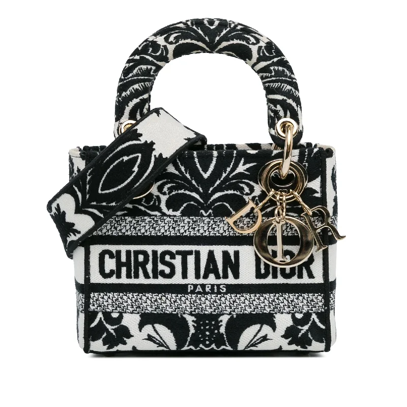 Dior Mini Embroidered Canvas Lady D-Lite (SHG-rfOZmE) Trendy And Timeless Handbags Now On Sale Dior Mini Embroidered Canvas Lady D-Lite (SHG-rfOZmE) Trendy And Timeless Handbags Now On Sale