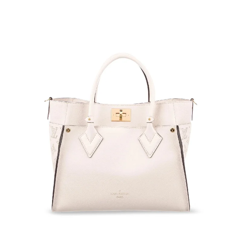 Louis Vuitton Mahina On My Side MM (SHG-UqRuwn) Stylish Totes, Special Discounts