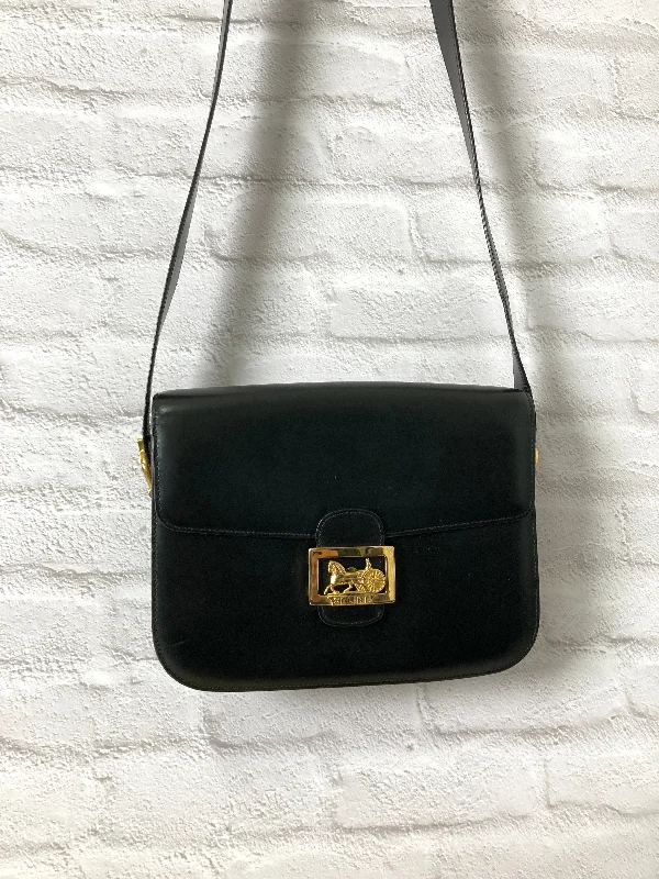 CELINE Horse Carriage Leather Crossbody Shoulder bag Black Vintage zw8w4s Premium Handbags With A Touch Of Elegance CELINE Horse Carriage Leather Crossbody Shoulder bag Black Vintage zw8w4s Premium Handbags With A Touch Of Elegance