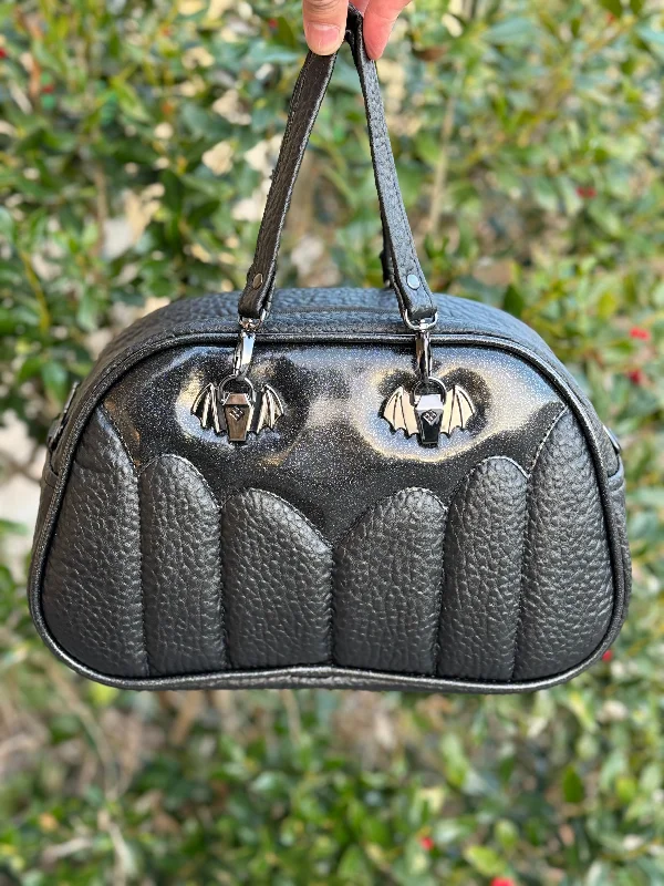 Romantic Chic Deals Moxie - Boca Black Vinyl Trendy Handbags At Limited-Time Discounts Romantic Chic Deals Moxie - Boca Black Vinyl Trendy Handbags At Limited-Time Discounts
