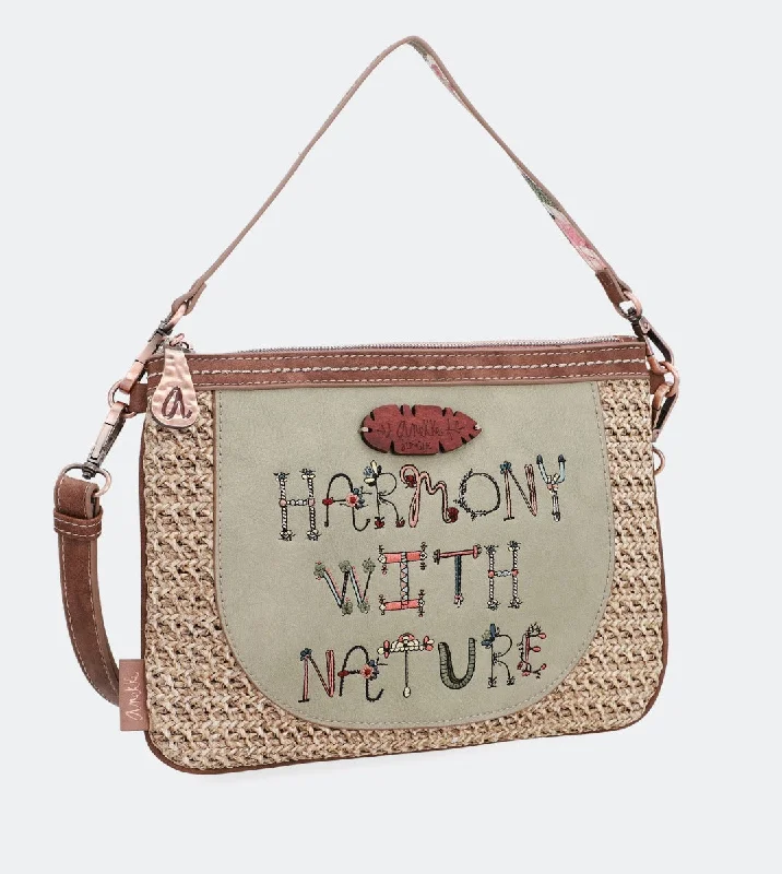 Sleek Style Discounts Printed raffia handbag Luxury Bags, Budget Prices