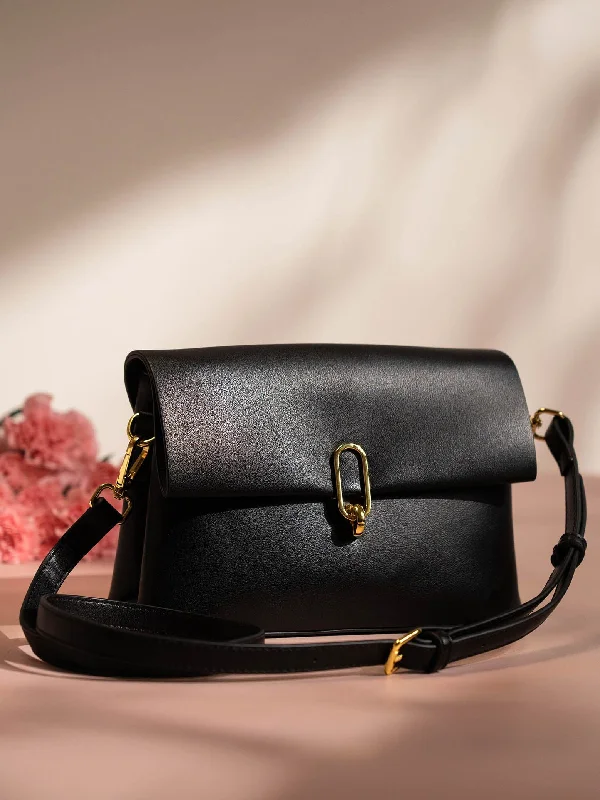 Discount Extravaganza Women Black Solid Structured Sling Bag Elegant Purses At Clearance Prices Discount Extravaganza Women Black Solid Structured Sling Bag Elegant Purses At Clearance Prices